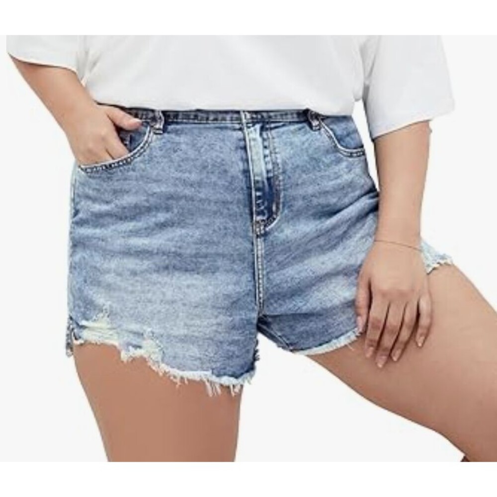 NWT City Chic Womens Denim Shorts 20 Harley High Rise Shannah Rip
